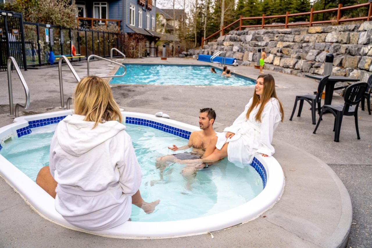 Blackstone Mountain Lodge By Clique Canmore Extérieur photo