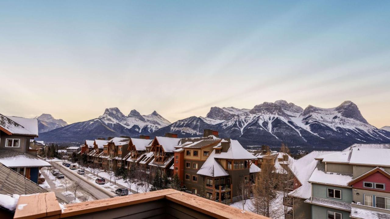 Blackstone Mountain Lodge By Clique Canmore Extérieur photo