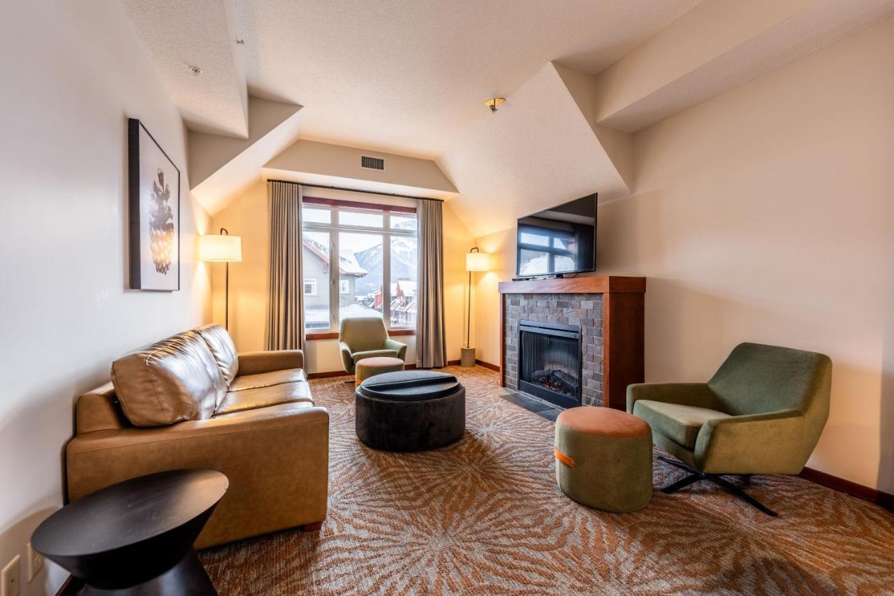 Blackstone Mountain Lodge By Clique Canmore Extérieur photo