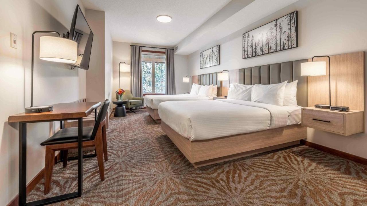 Blackstone Mountain Lodge By Clique Canmore Extérieur photo