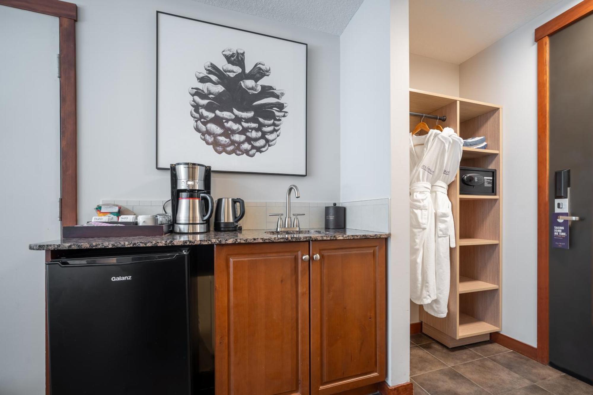 Blackstone Mountain Lodge By Clique Canmore Chambre photo