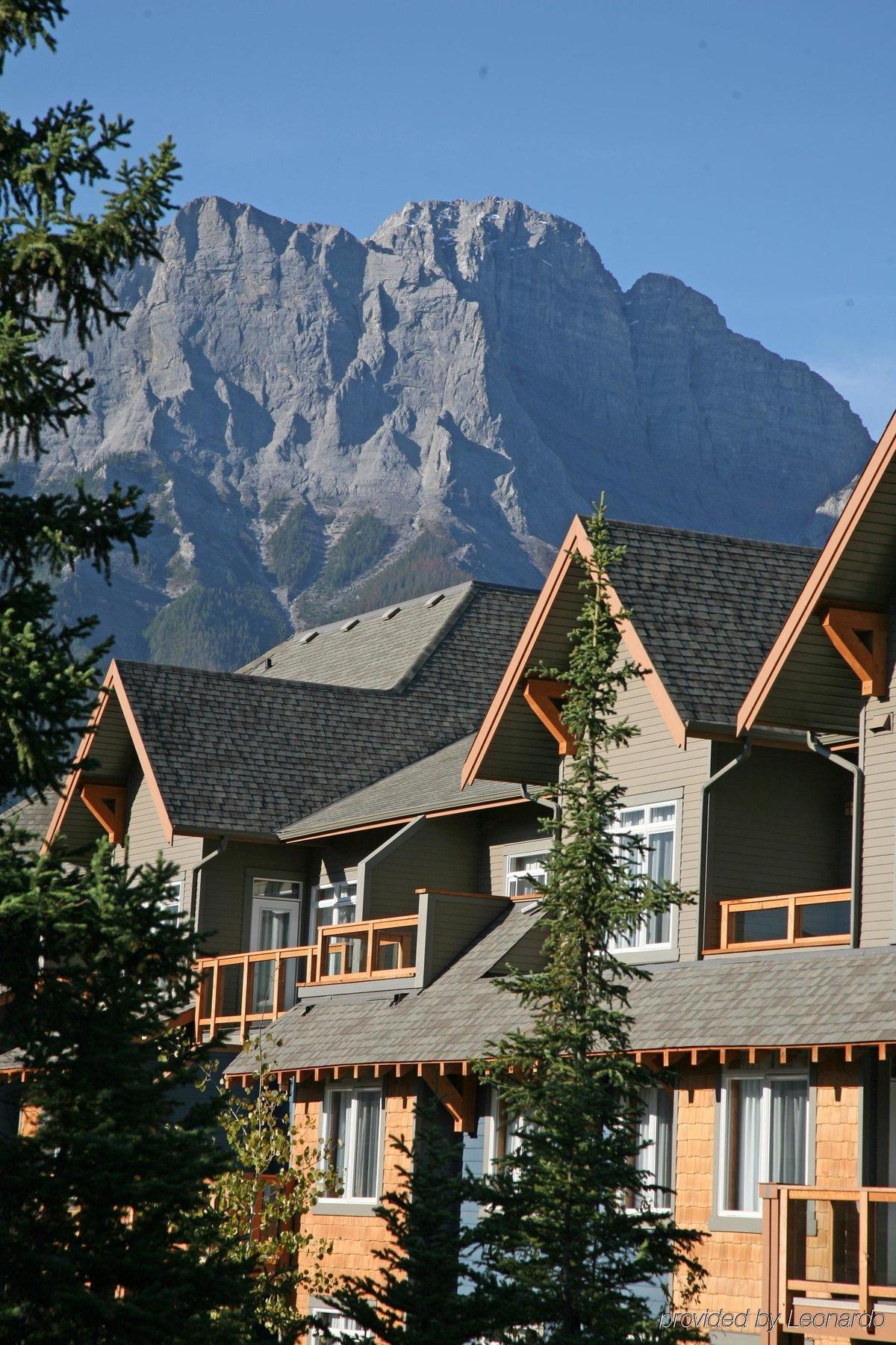 Blackstone Mountain Lodge By Clique Canmore Extérieur photo