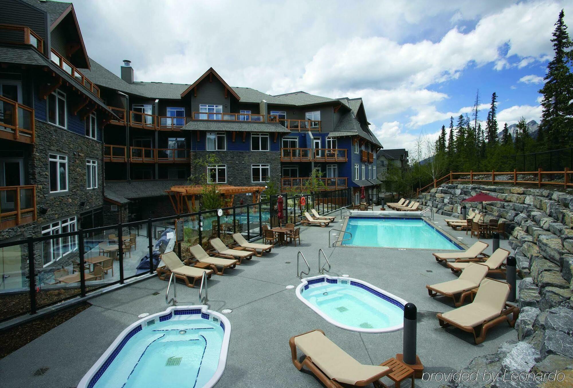 Blackstone Mountain Lodge By Clique Canmore Extérieur photo